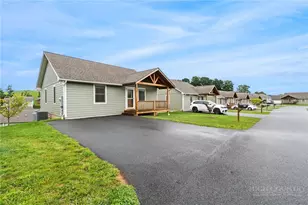 555 Townhomes Pl, Boone, NC 28607 - Photo 3