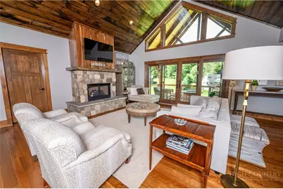128 Snow Fox Lane, Banner Elk, NC 28604 - Photo 3