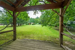 151 Red Tailed Hawk Rd, Banner Elk, NC 28604 - Photo 25
