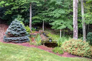 201 Grandwood Ln, Blowing Rock, NC 28605 - Photo 15