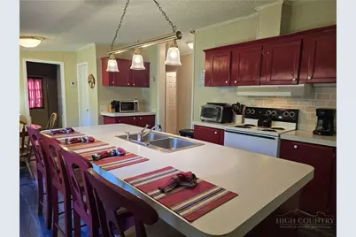 199 Valley Lane, Fleetwood, NC 28626 - Photo 11