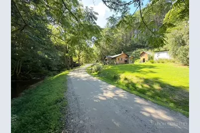 1115 Little Helton, Grassy Creek, NC 28631 - Photo 13