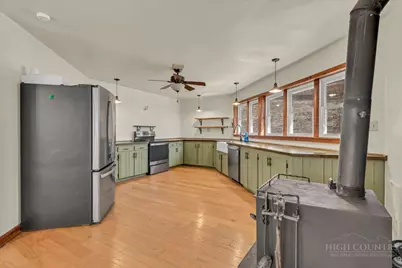 124 Bubbling Brook, Zionville, NC 28698 - Photo 21