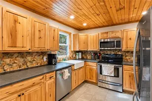 100 Pond Creek Rd, Beech Mountain, NC 28604 - Photo 11