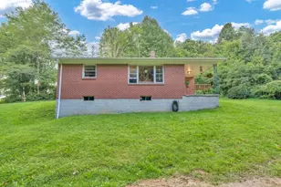 6104 Howard's Creek Rd, Boone, NC 28607 - Photo 47