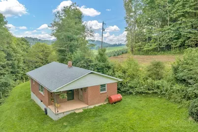 6104 Howards Creek Road, Boone, NC 28607 - Photo 7