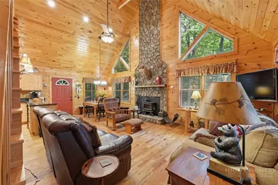 241 Charlie Warwick, Fleetwood, NC 28626 - Photo 5