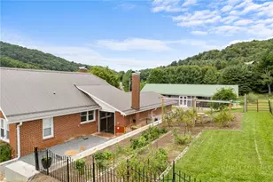 1114 Bledsoe Creek Rd, Sparta, NC 28675 - Photo 35