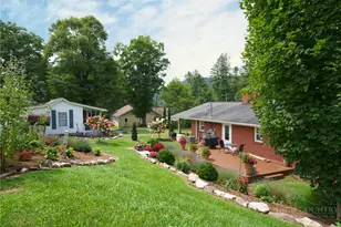 590 Cranberry St, Newland, NC 28657 - Photo 35