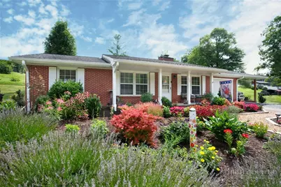 590 Cranberry Street, Newland, NC 28657 - Photo 5