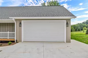 151 Ridgeside Dr, West Jefferson, NC 28694 - Photo 9