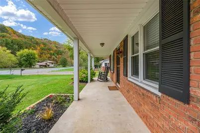 1044 US Hwy 321, Sugar Grove, NC 28679 - Photo 13