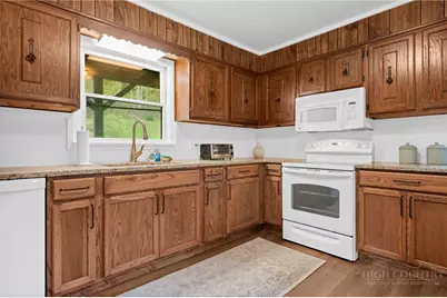 1044 US Hwy 321, Sugar Grove, NC 28679 - Photo 27