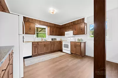 1044 US Hwy 321, Sugar Grove, NC 28679 - Photo 25