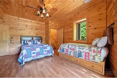 568 Deer Run Road, Purlear, NC 28665 - Photo 31