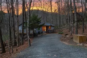 510 W Laurel Circle, Deep Gap, NC 28618 - Photo 3