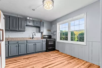 21 Front Street, Sparta, NC 28675 - Photo 27