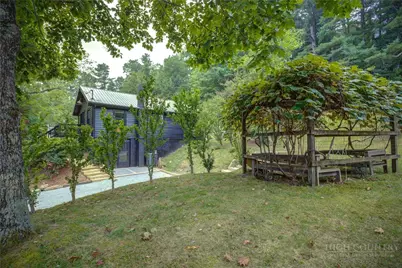 712 Ransom Street, Blowing Rock, NC 28605 - Photo 1