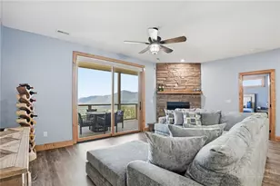 142 Crescent Ln, Sugar Mountain, NC 28604 - Photo 5