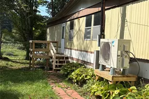 16 Wineberry Ln, Newland, NC 28657 - Photo 5