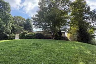 16 Wineberry Ln, Newland, NC 28657 - Photo 1