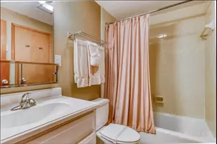 1040 Sugar Mountain Dr, Sugar Mountain, NC 28604 - Photo 19