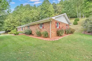 6762 Hwy 421 N, Vilas, NC 28692 - Photo 3