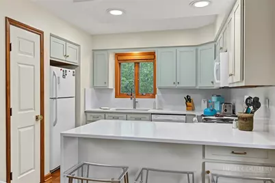 140 Manor View Lane #4, Blowing Rock, NC 28605 - Photo 13