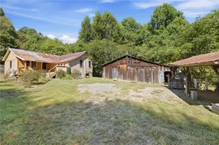 325 Sawyers Rd, Warrensville, NC 28693 - Photo 15