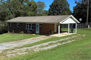 49 Montview Dr, Sparta, NC 28675 - Photo 1