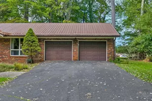 223 Current Dr, West Jefferson, NC 28694 - Photo 3