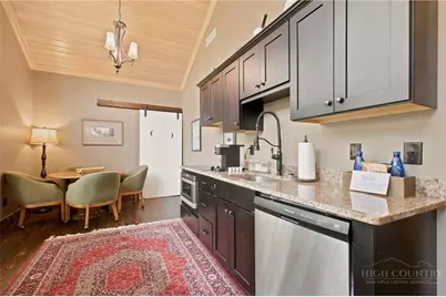 181 Maple Street, Blowing Rock, NC 28605 - Photo 15