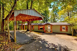 425 Jefferson, West Jefferson, NC 28694 - Photo 1