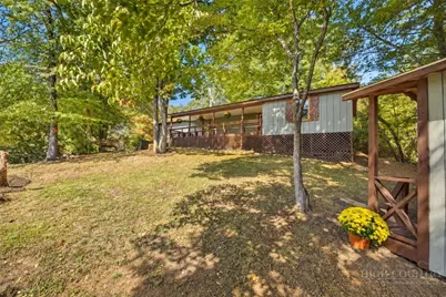 425 Jefferson, West Jefferson, NC 28694 - Photo 17