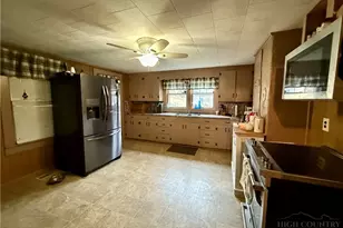 1068 Laurel Branch Rd, Vilas, NC 28692 - Photo 5