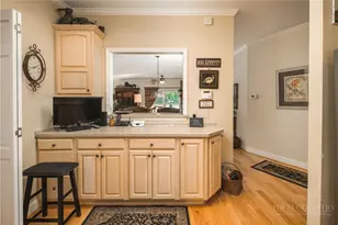 240 Village Dr, Blowing Rock, NC 28605 - Photo 17