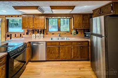 118 Butternut Lane, Newland, NC 28657 - Photo 5
