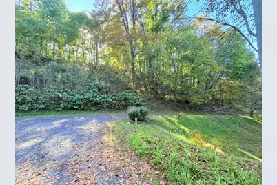 9275 Nc Highway 88 West, Warrensville, NC 28693 - Photo 17