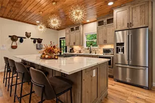 107 Greenbriar Rd, Beech Mountain, NC 28604 - Photo 3