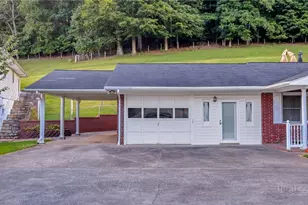 1151 Buck Mountain Cir, West Jefferson, NC 28694 - Photo 3