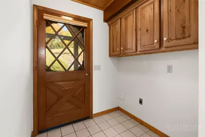 625 Mountain Glen Drive, Newland, NC 28657 - Photo 17