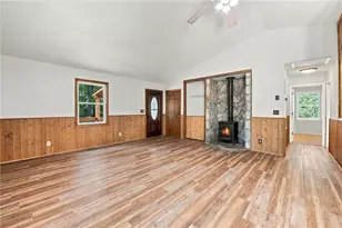 843 Oaktree Ln, Jefferson, NC 28640 - Photo 5