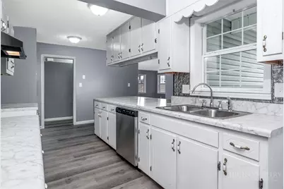 7215 Hwy 421 N, Vilas, NC 28692 - Photo 11