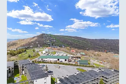 301 Pinnacle Inn Road #2205, Beech Mountain, NC 28604 - Photo 17