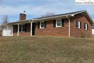 134 Carson Blvd, Sparta, NC 28675 - Photo 1