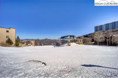 104 Sugar Ski Drive #422, Sugar Mountain, NC 28604 - Photo 1