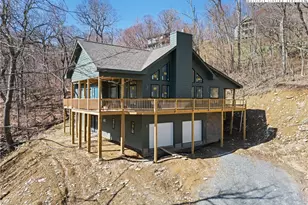 240 Silver Fox Trl, Beech Mountain, NC 28604 - Photo 1