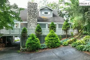 304 E 4th St, West Jefferson, NC 28694 - Photo 1