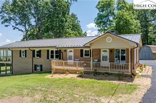 396 Doctor St, Sparta, NC 28675 - Photo 1