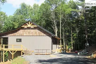 321 Shady Oak Ln, West Jefferson, NC 28694 - Photo 1